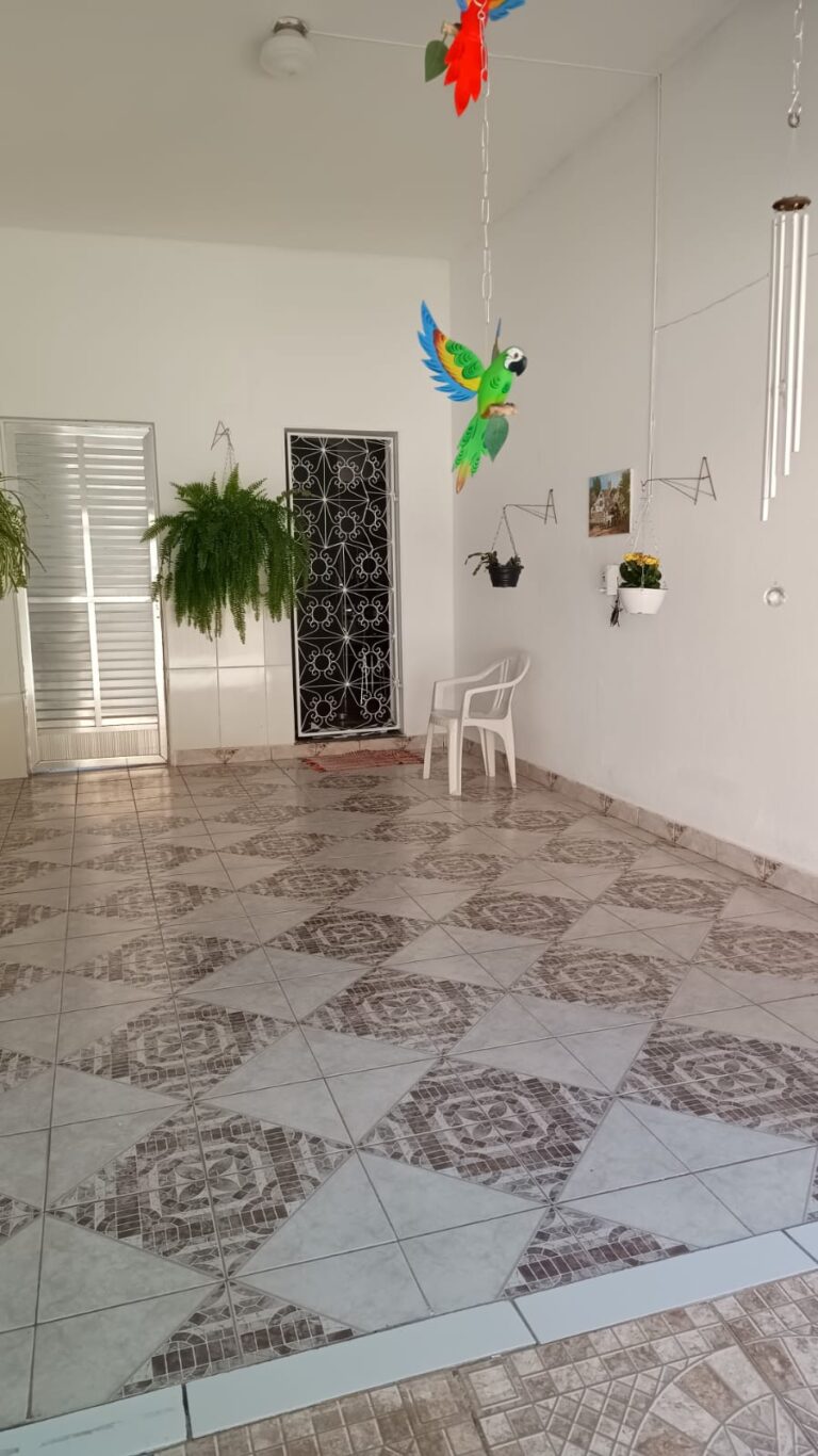 d503e3d4-1685-4b8b-93d9-c6543490e79b