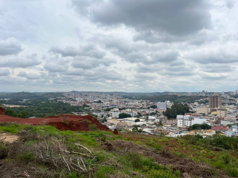 3DF39E37-13AE-4891-A6EF-EBD92E9E6007